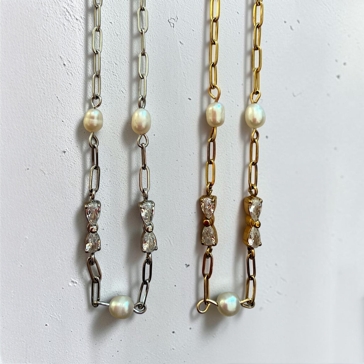 PEARL & BOW necklace