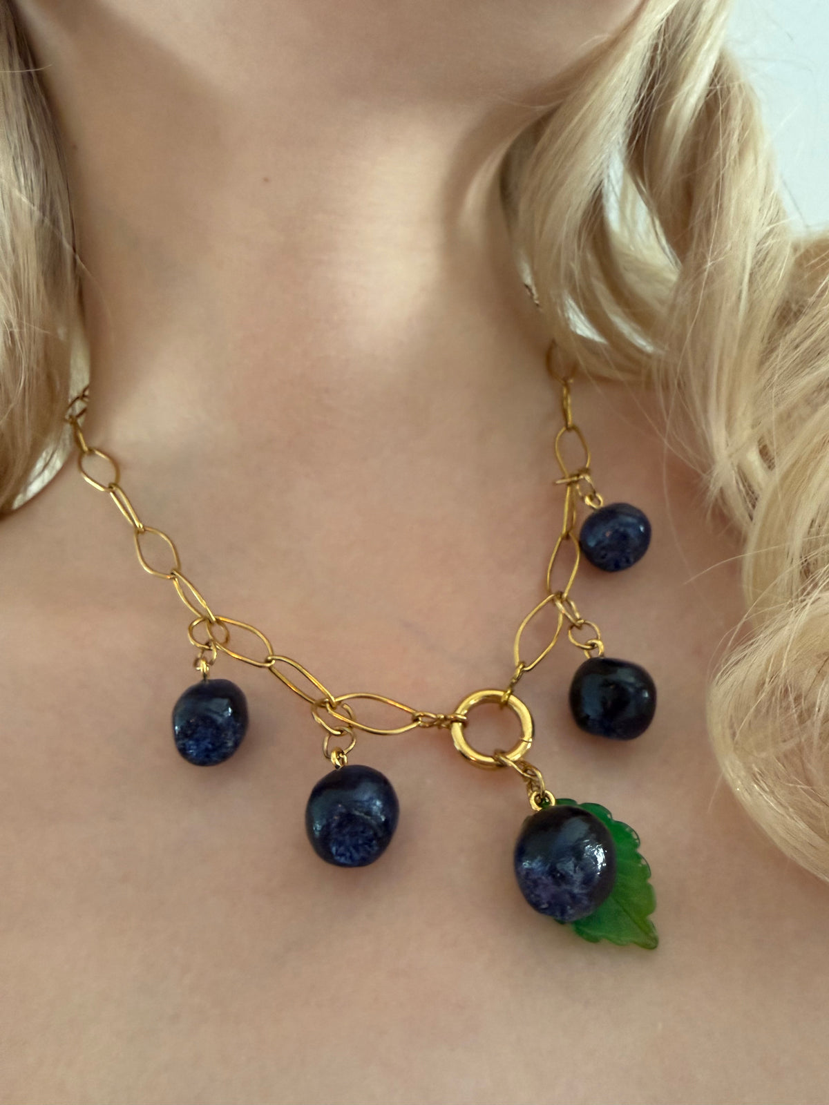 BLUEBERRY BLIZZ necklace