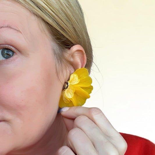 YELLOW FLOWER earrings